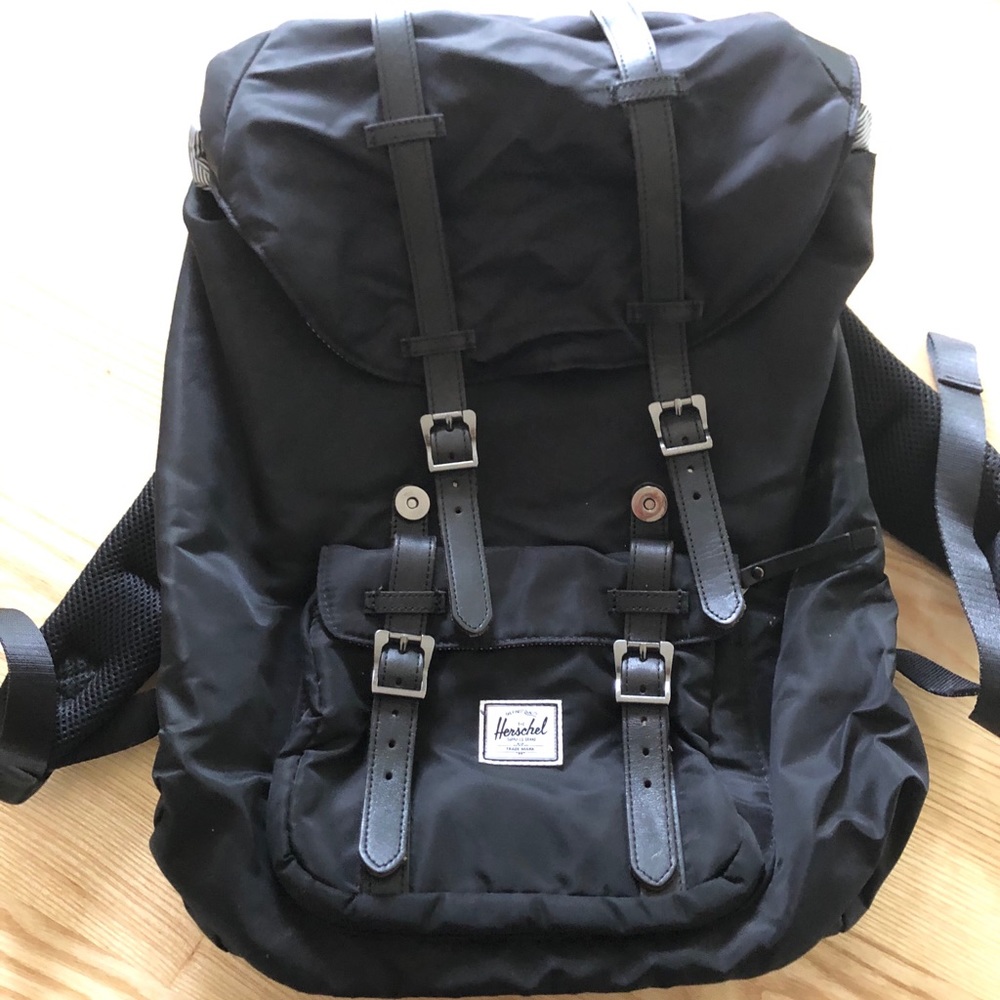 Herschel Supply Co. Retreat backpack